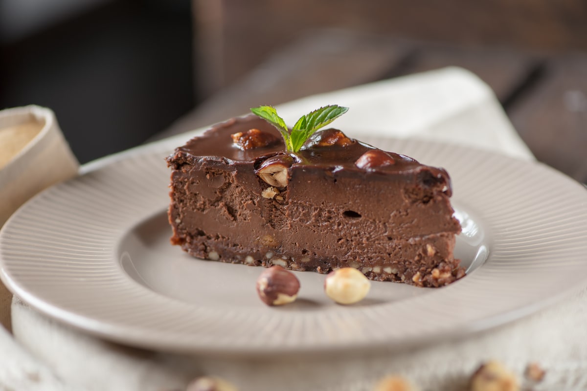 cheesecake alla nutella con nocciole