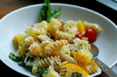 Ricette light: pasta peperoni e basilico