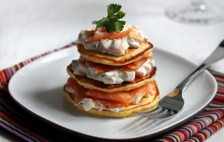 Ricette antipasti: blinis al salmone