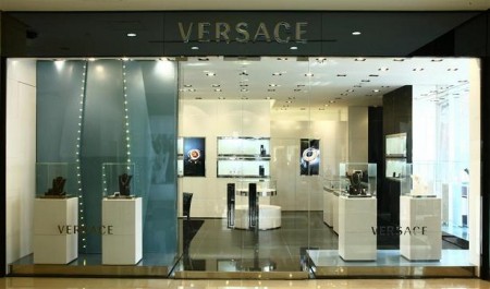 Versace, boutique in Cina dedicata a orologi e gioielli