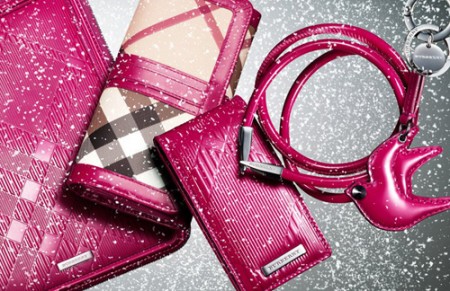 Regali Natale 2010: gli accessori Burberry