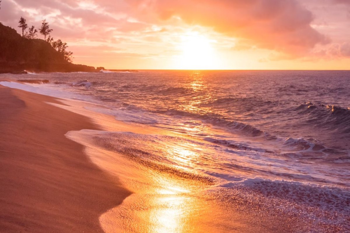 spiaggia al tramonto