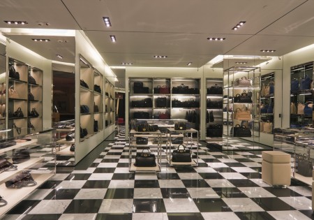 Prada apre una nuova boutique a Barcellona