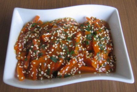 Ricette light: carote al miele con le mandorle