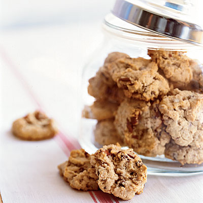 Ricette dolci: biscotti con avena e frutta secca