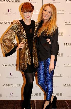 Blake Lively con pantaloni glitterati Isabel Marant