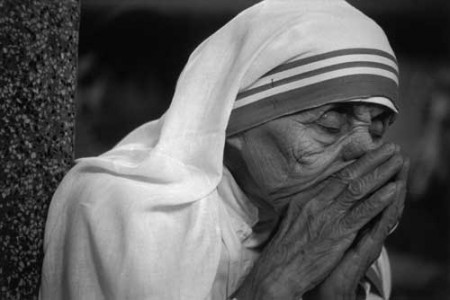 iniziativa facebook madre teresa