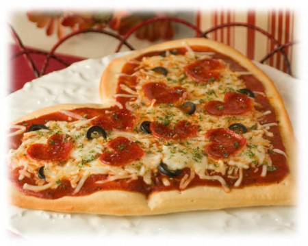 Ricette San Valentino: pizza romantica a forma di cuore