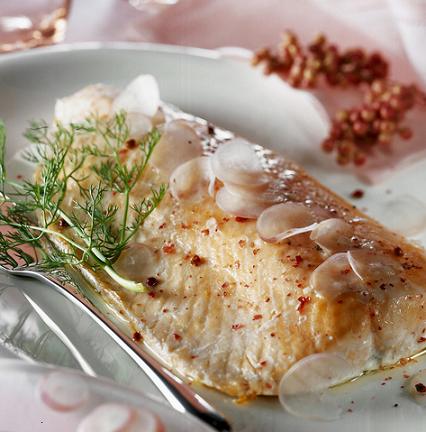 salmone aneto pepe rosa