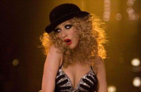 Cinema: prime foto di “Burlesque”, con Christina Aguilera e Cher