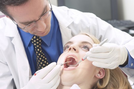Cura dei denti: visite gratis dal dentista per tutto marzo