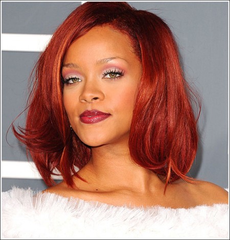Star look: il make up di Rihanna ai Grammy Awards