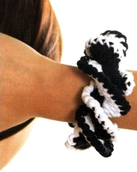 Bijoux: come creare un bracciale intrecciato in cotone