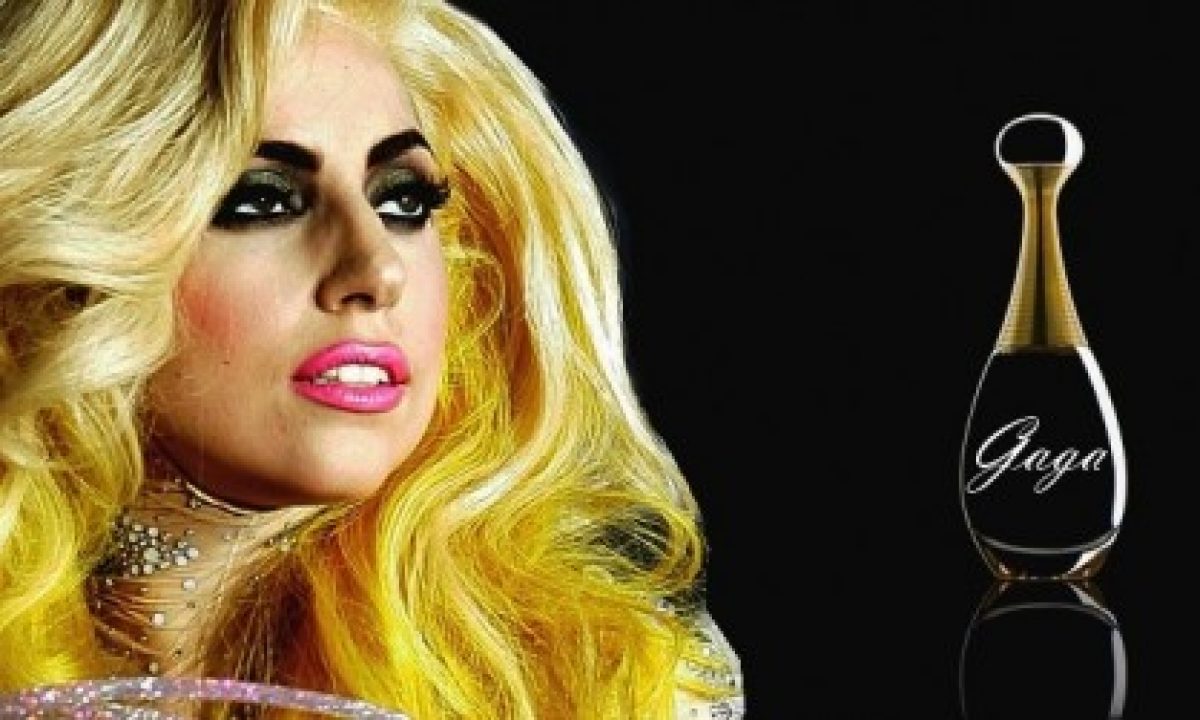 Lady Gaga lancia nuovo profumo alle essenze di sangue e seme maschile! |  Pourfemme