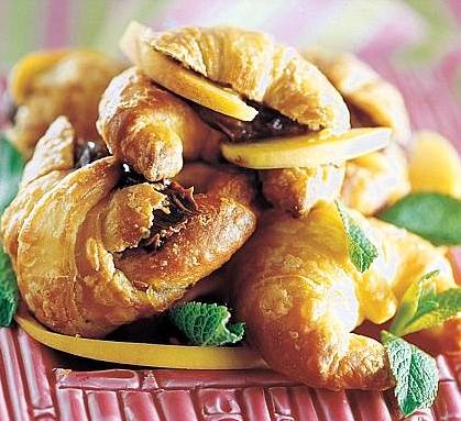 Ricette dessert: croissant con il gelato