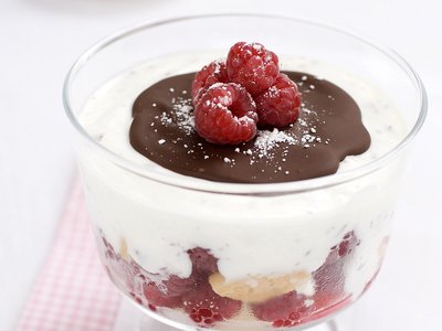 Ricette light: coppe con yogurt e cioccolato