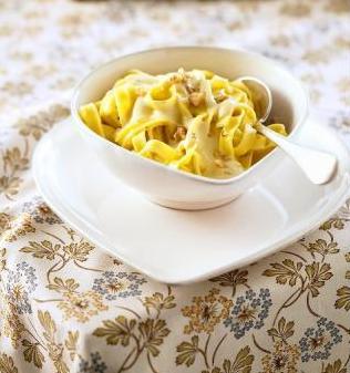 Ricette primi piatti: pasta con noci e gorgonzola