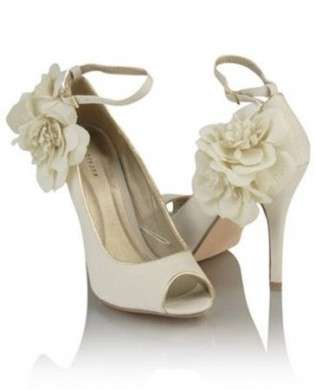 Scarpe sposa primavera estate 2011: consigli per la scelta