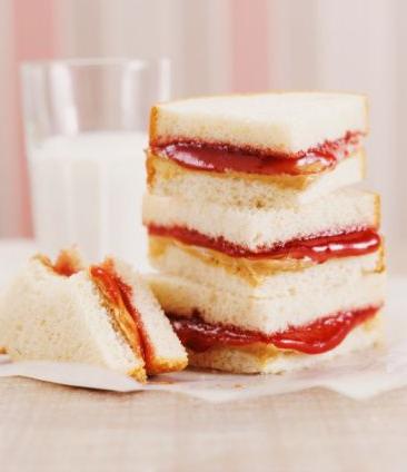 Ricette veloci: sandwich marmellata e burro d’arachidi