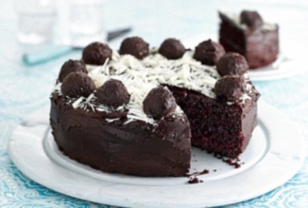 Ricette dolci: torta al cioccolato con i tartufi