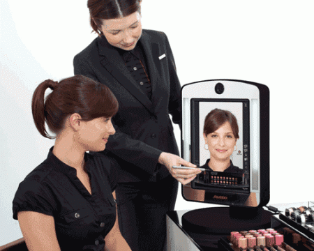 Make up: Shiseido crea lo “specchio magico” per un trucco perfetto!
