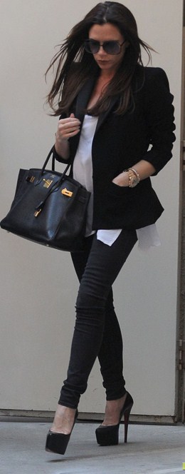 Scarpe Christian Louboutin: Victoria Beckham con le Daffodile