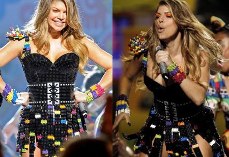 Fergie, l’abito in Lego per i Kids Choice Awards