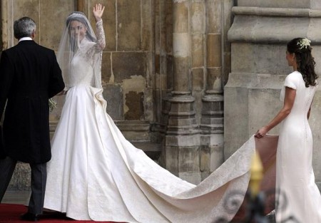 Kate Middleton: l’abito da sposa è di Sarah Burton