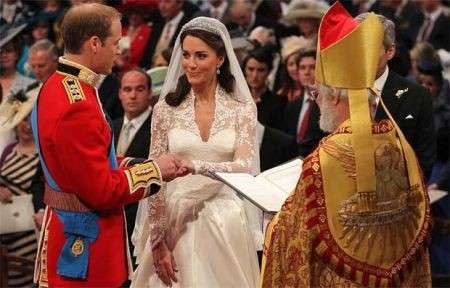Matrimonio William e Kate show di cappelli