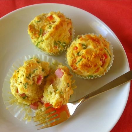 Finger food: muffin al prosciutto