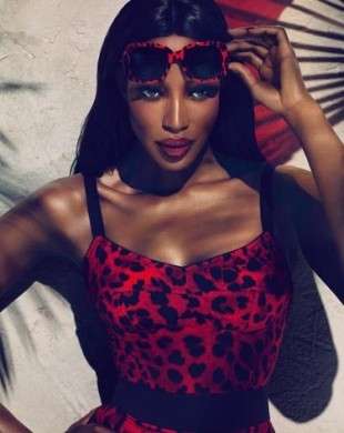 Dolce & Gabbana: Naomi Campbell per la collezione di occhiali animalier