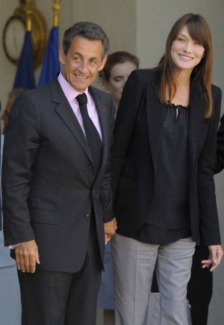 Carla Bruni mamma: la gravidanza della première dame è ufficiale!