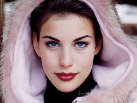 Givenchy: la nuova testimonial è Liv Tyler