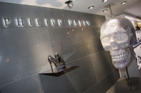 Philipp Plein arriva a Forte dei Marmi: pronte per un’invasione di teschi?