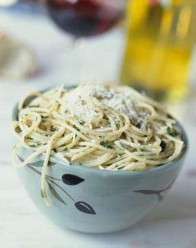 Ricette leggere: spaghetti golosi alle erbe aromatiche