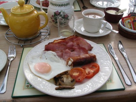 Mangiare proteine a colazione aiuta ad avere meno fame