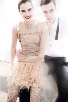 Emma Watson indossa Dolce & Gabbana e McQueen per un servizio fotografico
