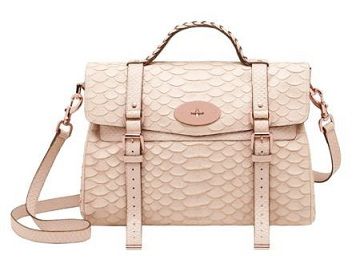 Mulberry presenta il nuovo must have: la borsa Alexa in rosa cipria