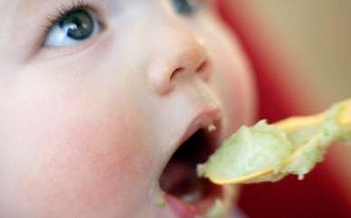 Quando si possono introdurre le verdure nella dieta del bambino dopo lo svezzamento?