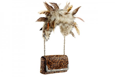 Christian Louboutin e l’animalier all’ennesima potenza: ecco l’esotica borsa Artemis