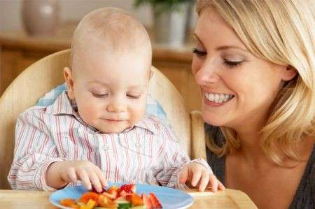 L’importanza della frutta nella dieta dei bambini, a cominciare dallo svezzamento
