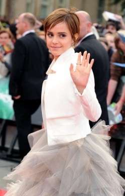 Il look di Emma Watson per il gran di finale di Harry Potter