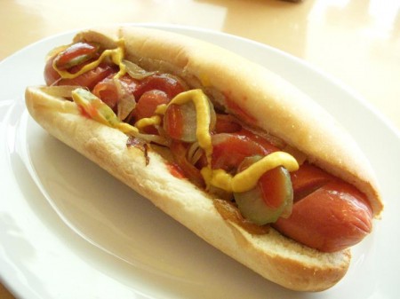 Gli hot dog fanno male proprio come le sigarette