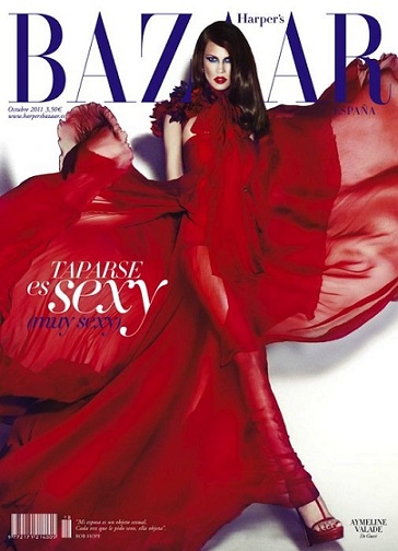 Gucci conquista anche Harper’s Bazaar, ecco l’abito rosso indossato da Natasha Poly!