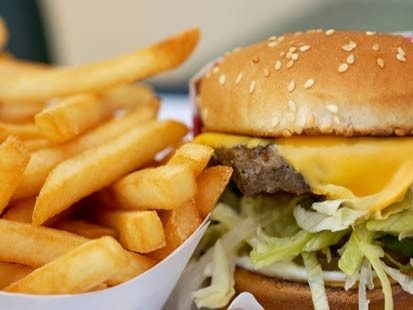 L’obesità si combatte con le tovagliette informative nei fast food