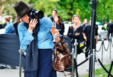Stranezze da Milano Moda Donna, l’arte del multitasking di Garance Dorè