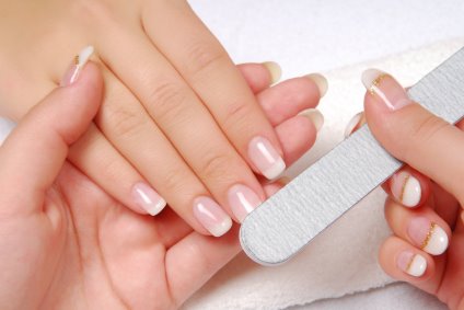 Cosa serve per una perfetta manicure fai da te?