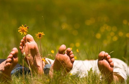 Ballare, dormire, sorridere e avere tanti amici: la ricetta per il cuore sano!