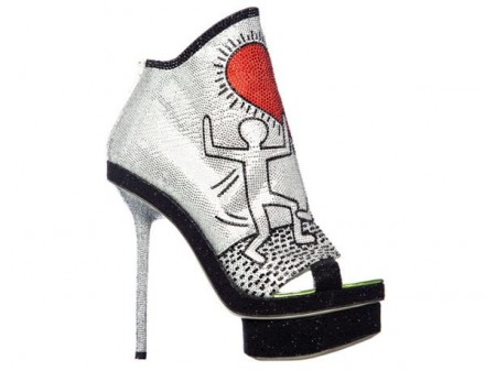 Le scarpe più sorprendenti sono quelle di Nicholas Kirkwood ispirate a Keith Haring
