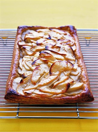 Torta di mele super rapida con la pasta sfoglia